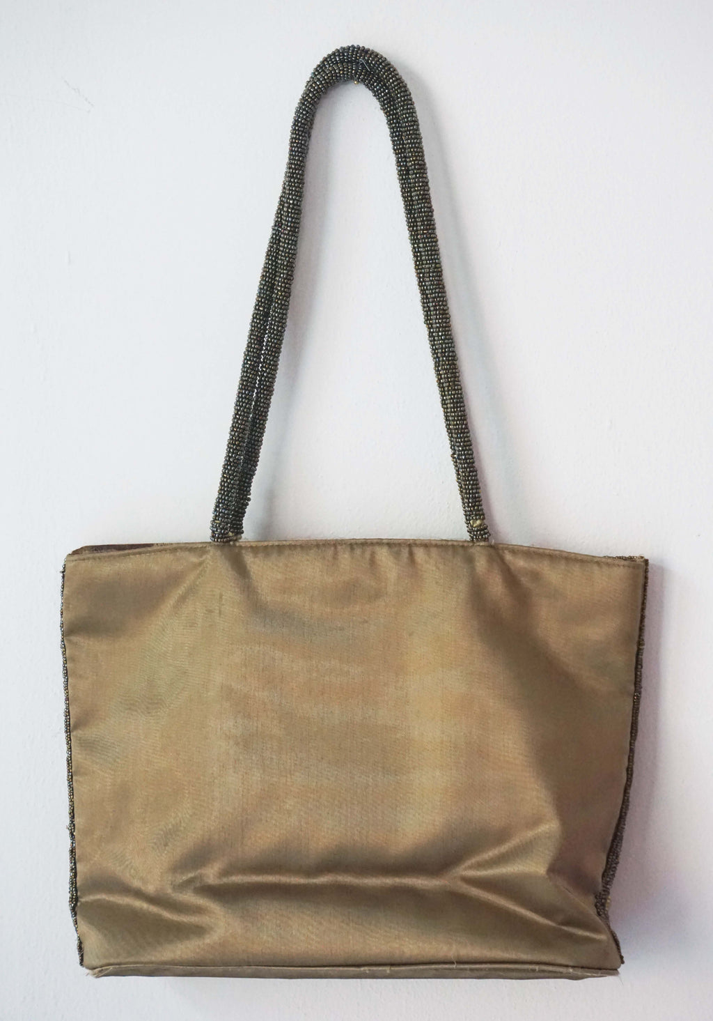 Borsa tracollina Scheilan-Firenze in raso decorata con perline