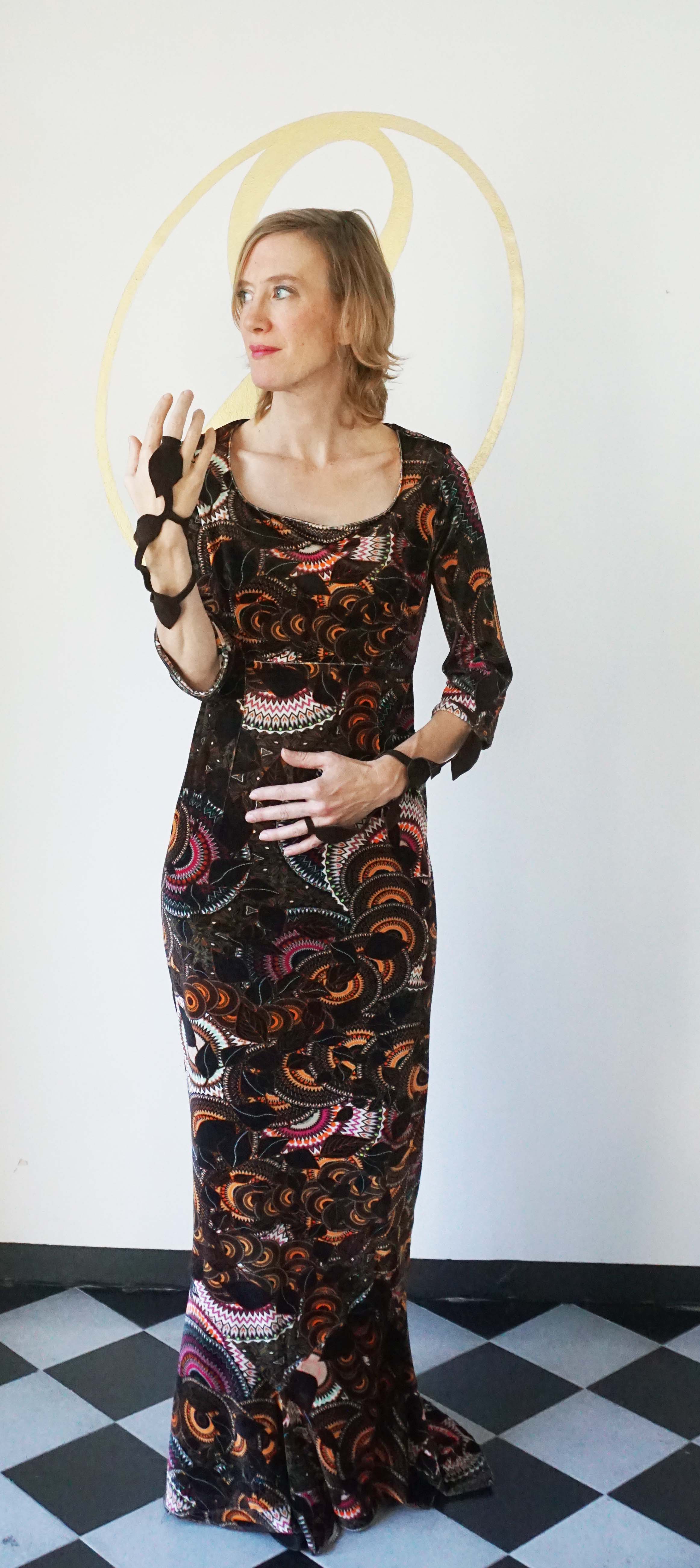 Abito in ciniglia stampata "foglie", design Lo Spazio dell'Arte e Sartoria