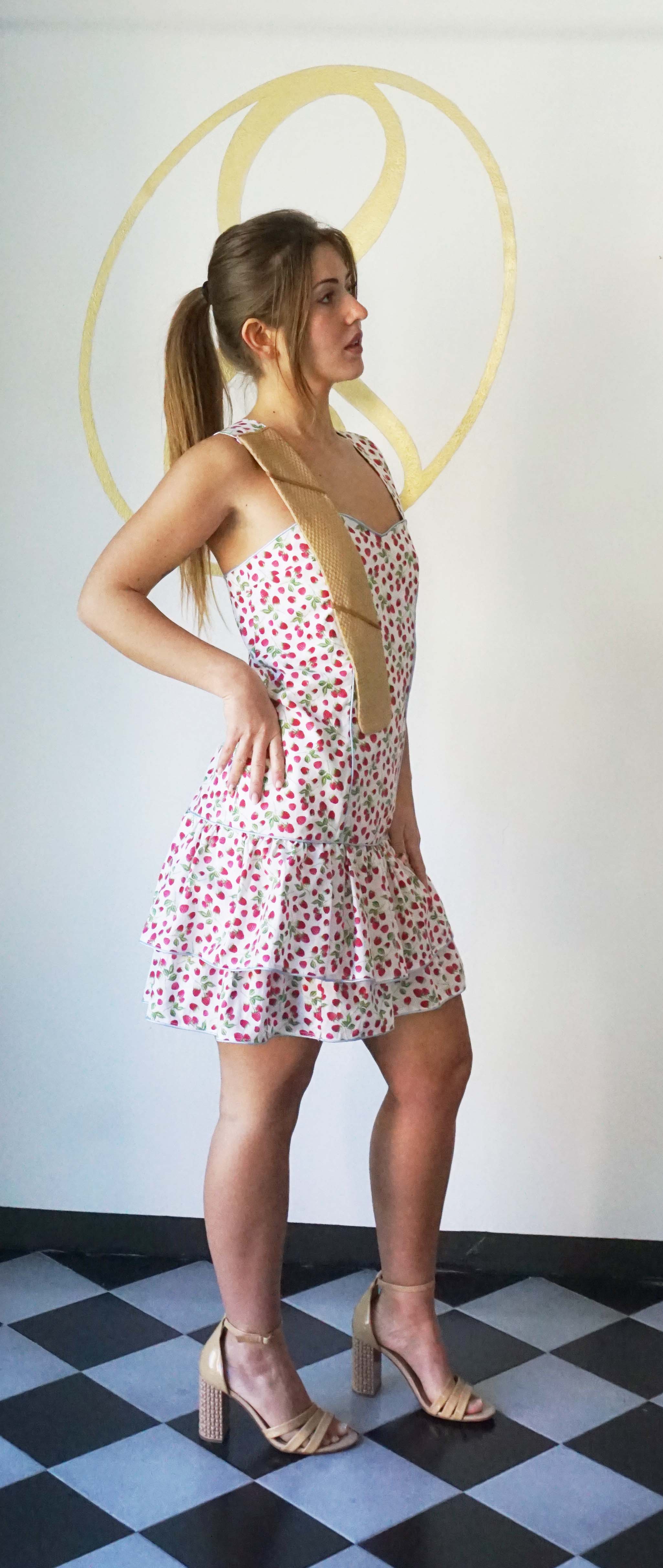 Abito corto con Balze in Puro Cotone Stampa Fragoline e Spallina design