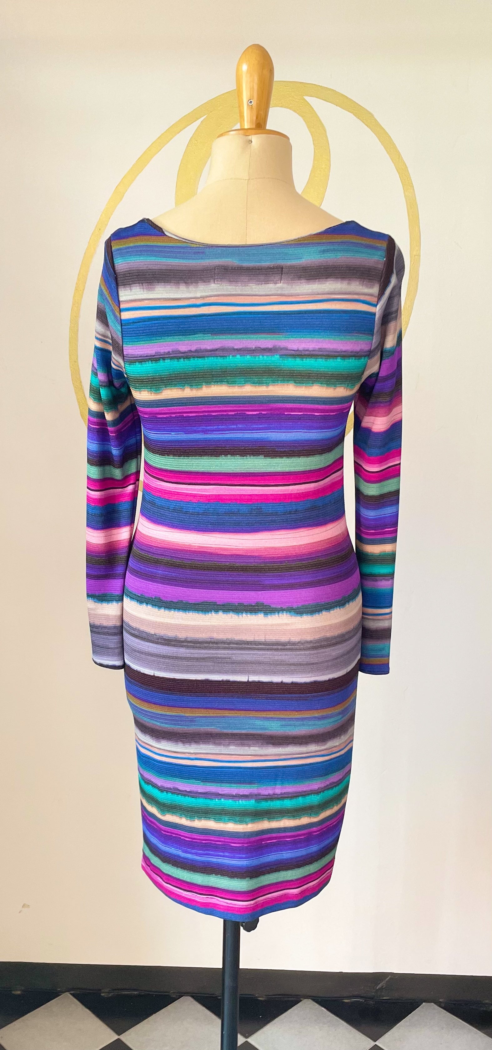 Abito tubino corto a maniche lunghe, righe effetto acquarello Design Lo Spazio dell'Arte e Sartoria