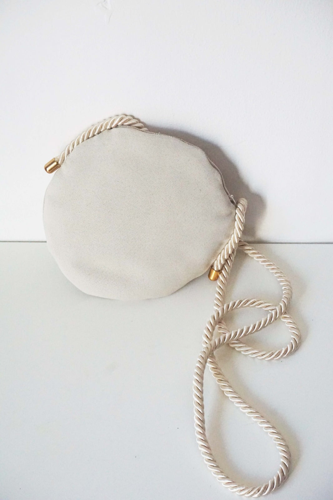 Borsetta rotonda biancha